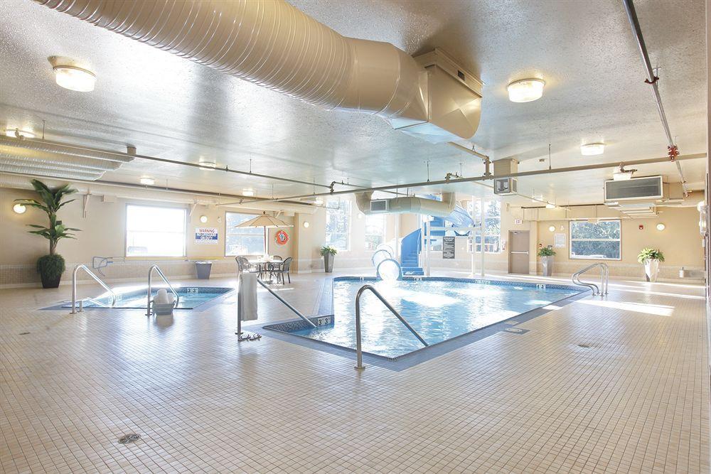 Hotel Pomeroy & At College Olds