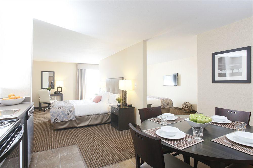 Hotel Pomeroy & At College 3*