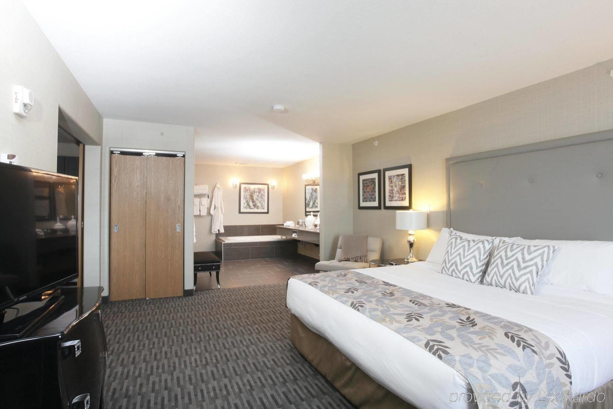 Pomeroy & At College Hotel