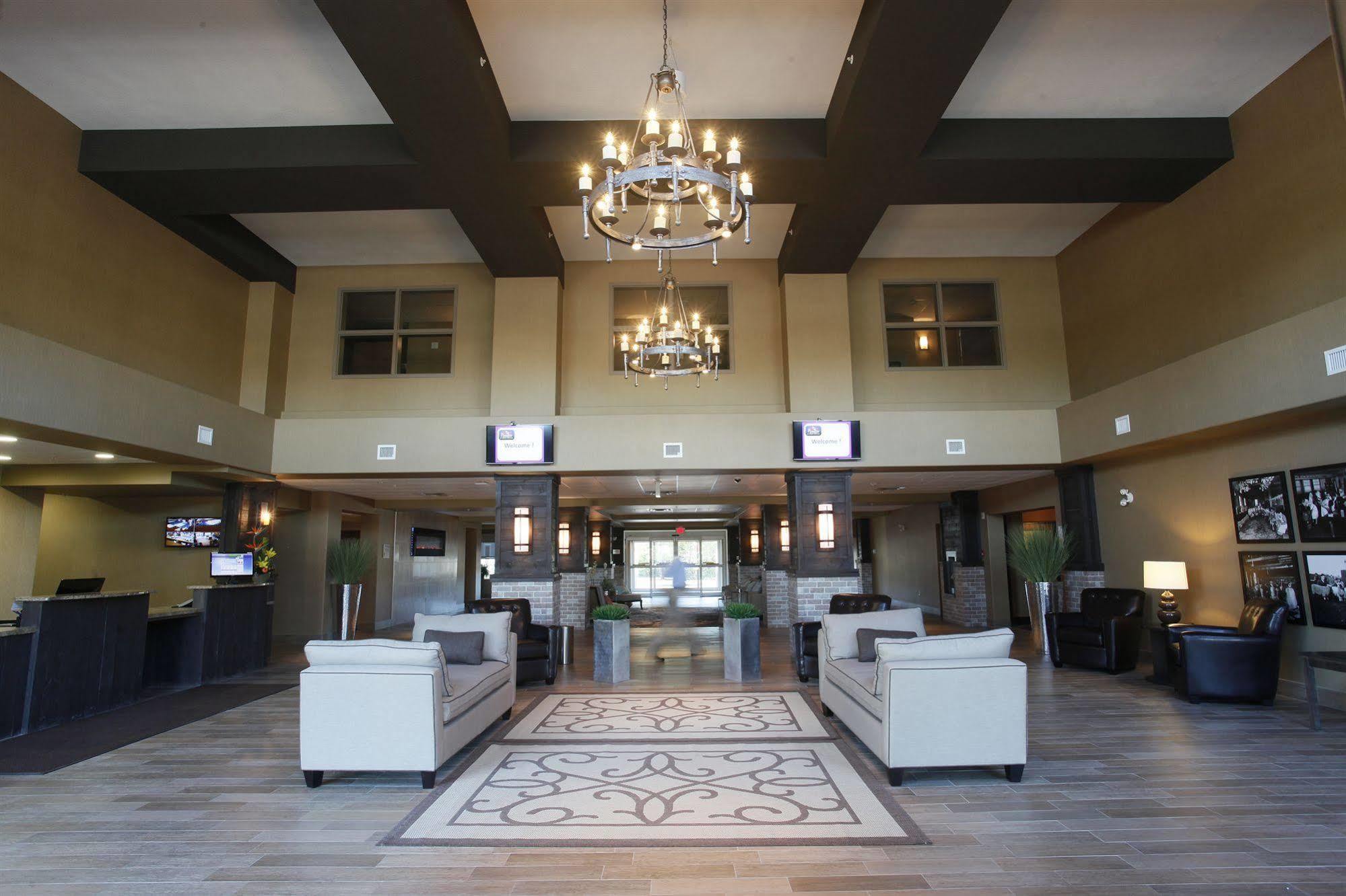 Pomeroy & At College Hotel Olds
